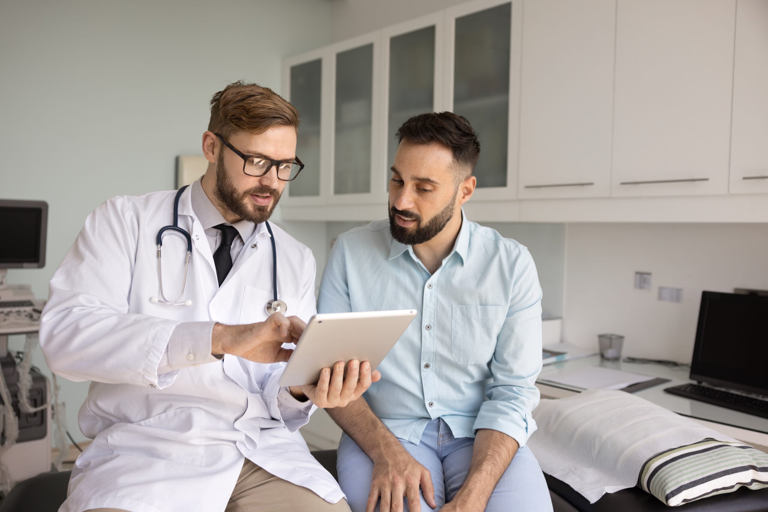 Doctor explaining to a patient